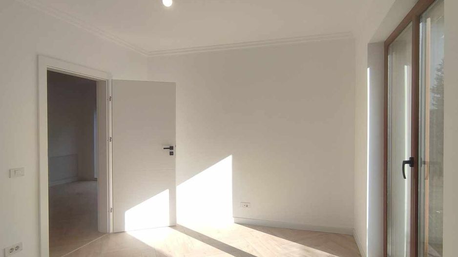 Vanzare apartament 3 camere cu gradina la 5 minute de metrou - Poză 10