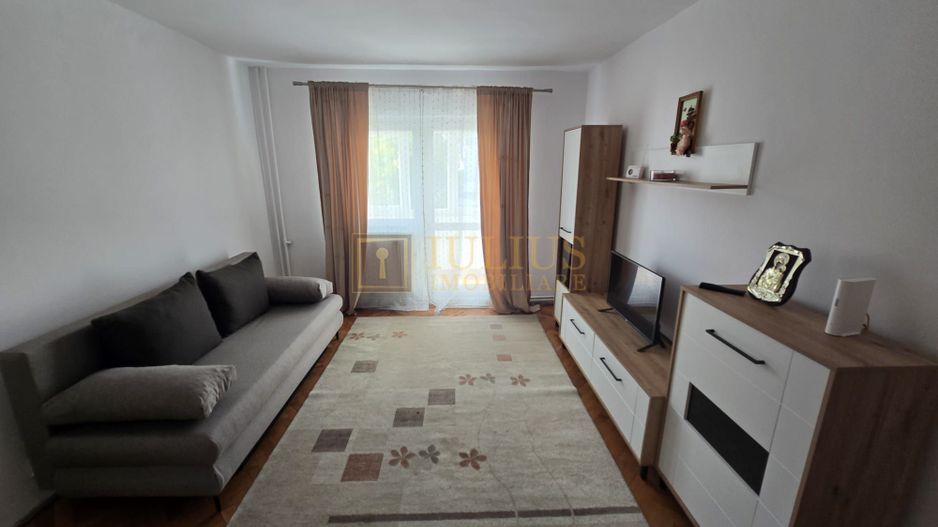 3 camere| etaj 2 | 2 băi | centrală| renovat recent - Poză 1