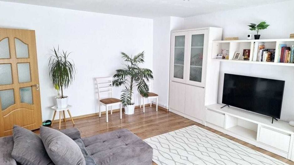 BRASADAS vinde ap 3 cam in CARPATI 2 la etajul 1/4. - Poză 1