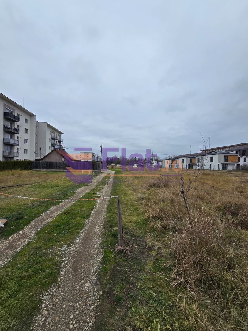 Teren 1.000 mp intravilan – Zonă Mixtă M2, Str. Nicolae Labiș, Brașov - Poză 3