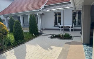 Chirie, casă, 2 nivele, 5 camere, str-la Nucarilor, Telecentru - Poză 1