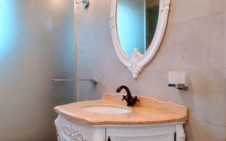 Casa de lux, 1000 mp teren, toate utilitatile, cartierul Cetate - Poză 16