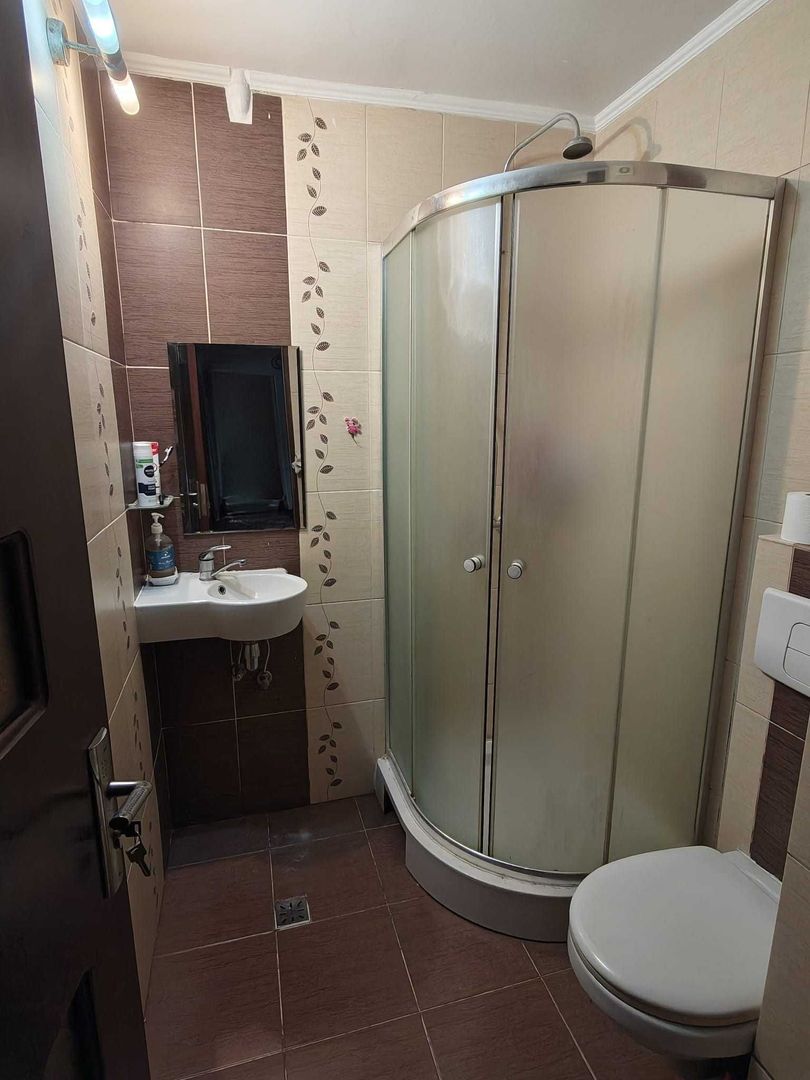 BRASADAS vinde ap 4 cam 82mp la etajul 1 in Micro 16. - Poză 5