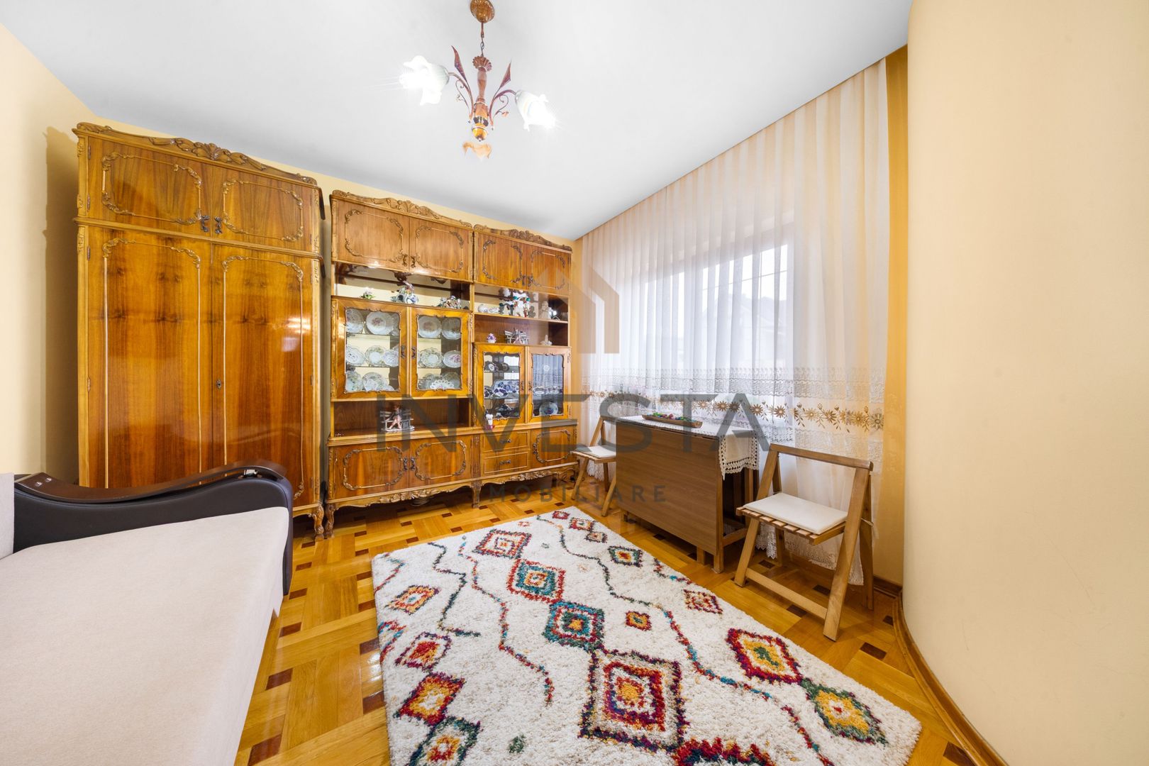 Casa individuala cu 7 camere, 260 mp, teren 900 mp, front 19m, Europa - Poză 8