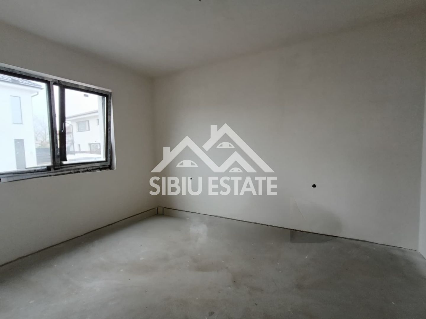 Casa tip duplex  5 camere, teren 400 mp, Selimbar acces usor - Poză 7