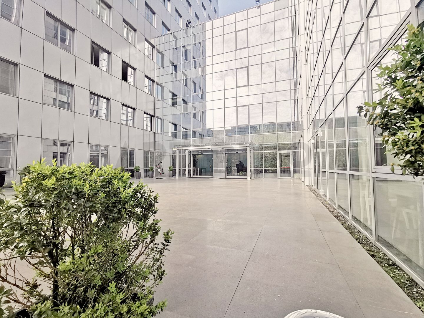 Zero comision, 128mp birou mobilat premium Splaiul Unirii, 6' metrou - Poză 12