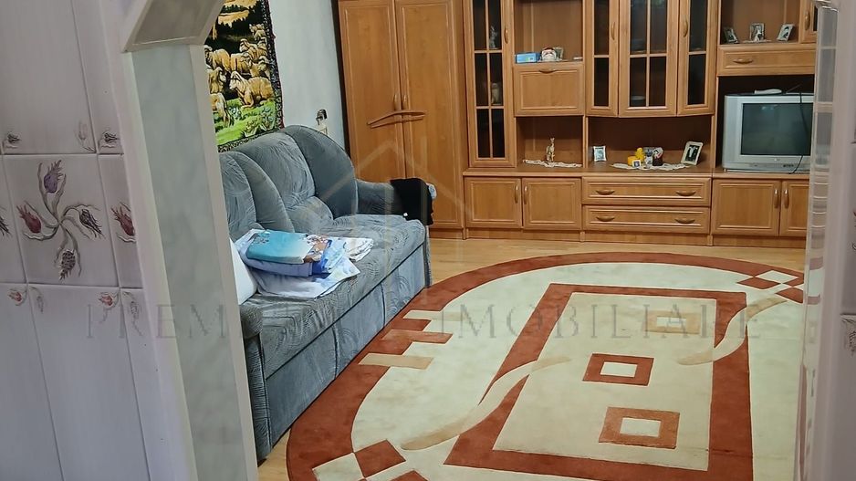 Casă 5 camere, 137 mp utili, 960 mp teren, 10 km de Onești - Poză 1