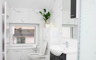 Apartament 3 camere | Etaj 1 | Renovat | Curte | Central - Poză 34