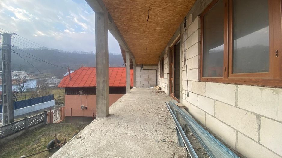 Zona de deal! Vanzare casa cu 6 camere in Pietrari - Poză 10