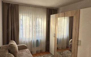 Apartament 3 camere, decomandat - Poză 3