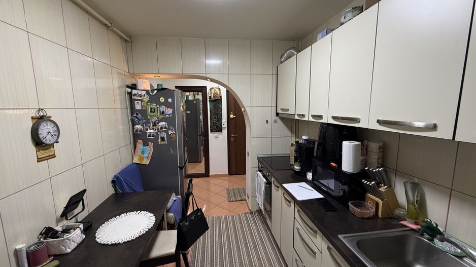 Apartament 3 cam modern complet renovat - mobilat Campina- central - Poză 12