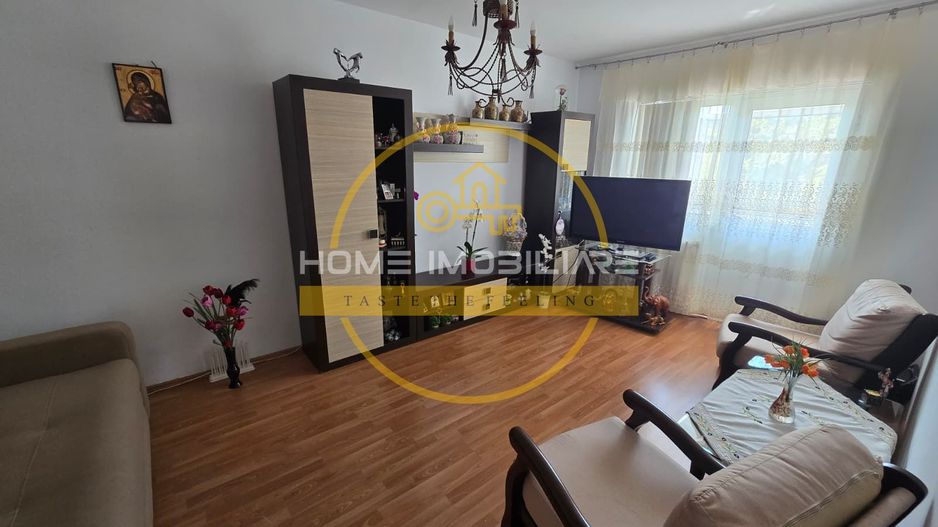Apartament cu 3 camere de vânzare în Targu Cucu, Iasi - Poză 1