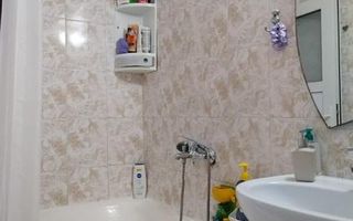 Apartament 3 camere decomandat - Poză 7
