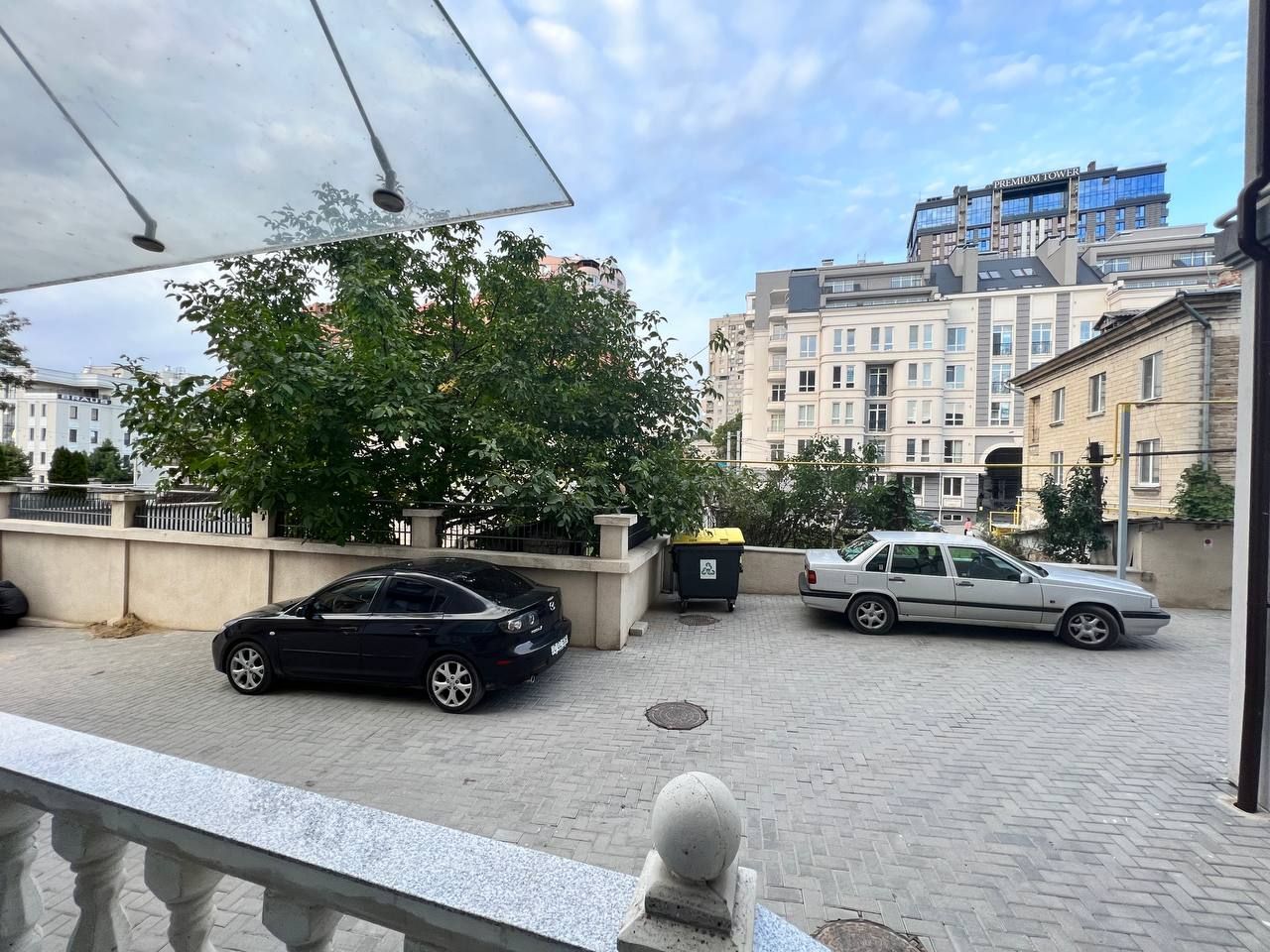 Apartament cu 3 camere de vânzare - Poză 4