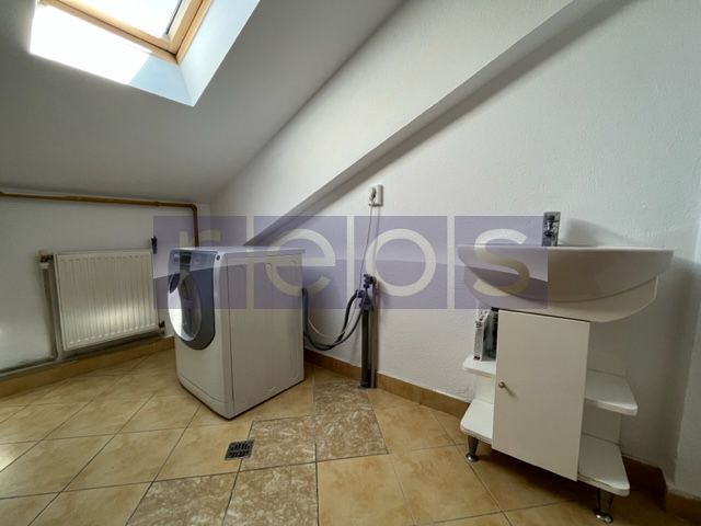 Vila spatioasa 6 dormitoare | gradina | Garaj - Poză 31