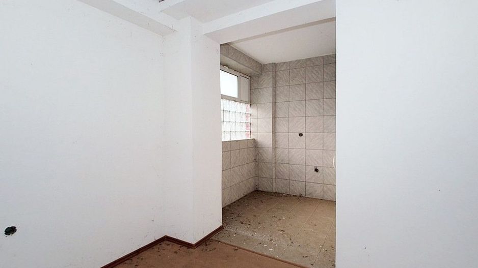 Vanzare Bloc nefinisat, P+3+M, Popa Sapca - Poză 5