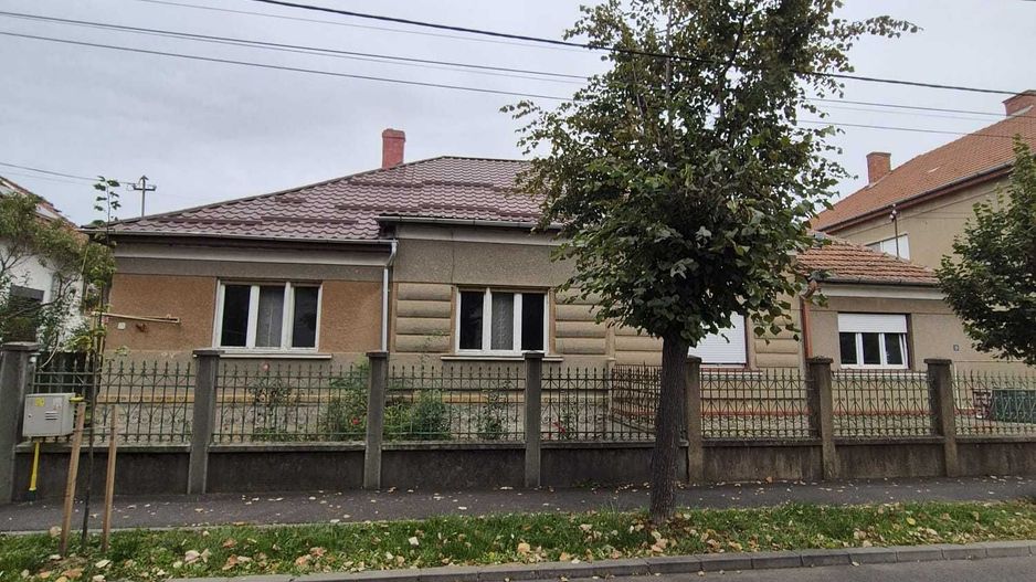 **Doua case alaturate Titulescu - ANA IPATESCU 23/25 11 ari** - Poză 1