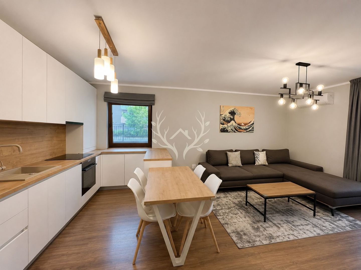 Apartament cu 3 camere in Ansamblul Lumina – Europa - Poză 1