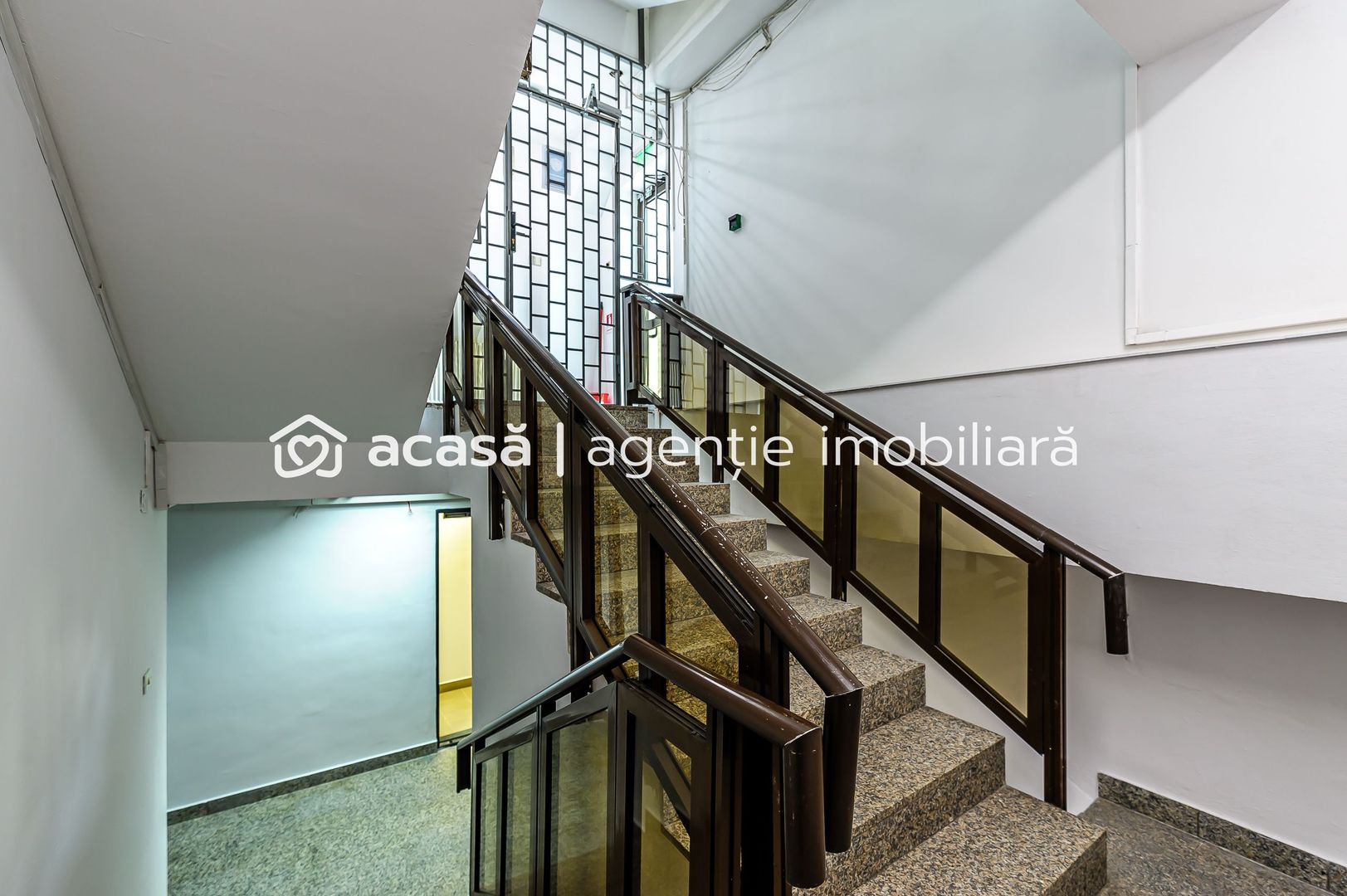 Spațiu de închiriat central - Poză 8