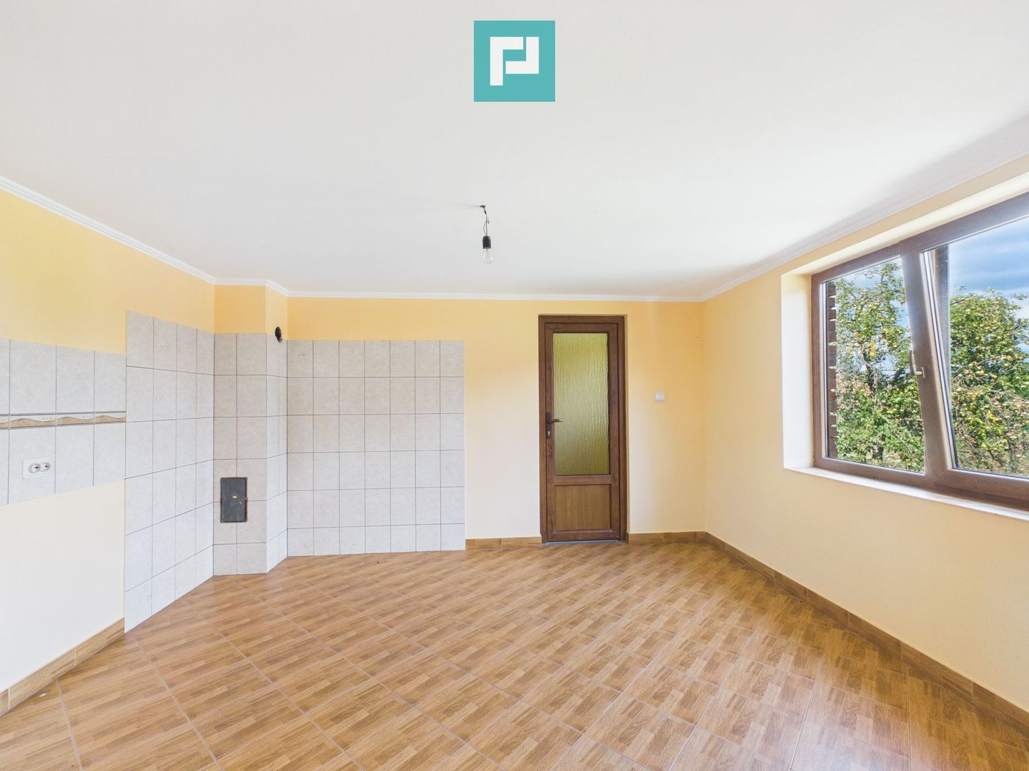 Casă semifinisată, cu 5 camere, în Bonțești Arad - Poză 6