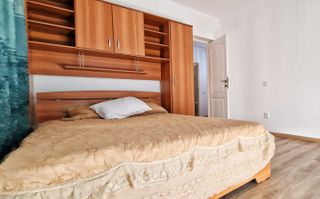 Apartament cu 2 camere, gradina si parcare de închiriat - Poză 8