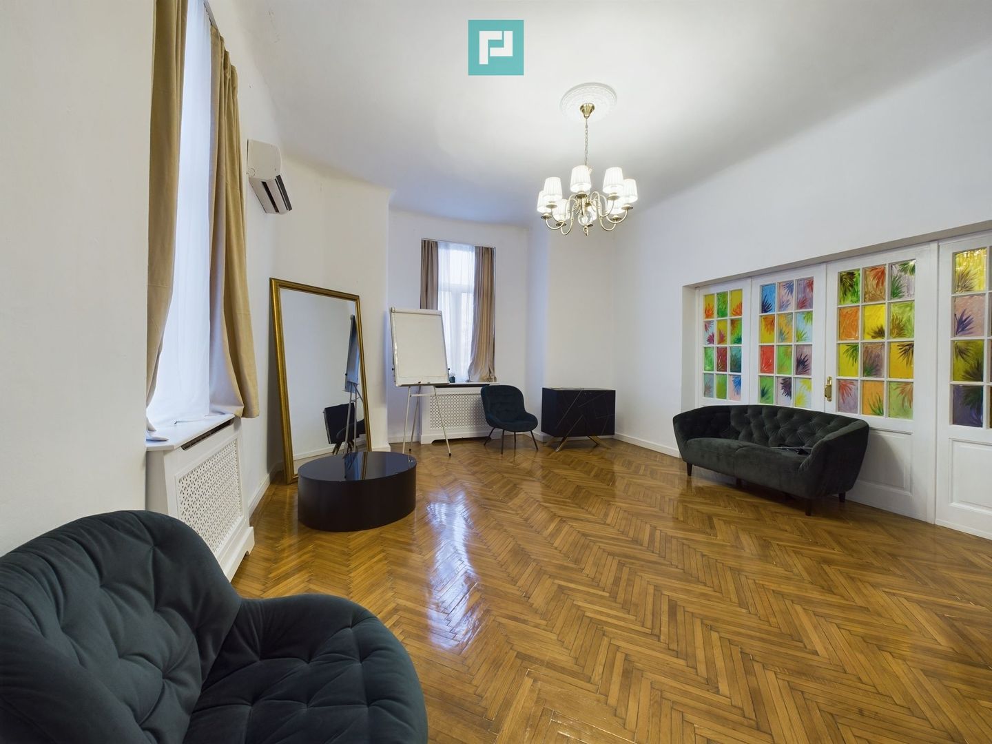 Apartament Central Renovat – Spațiu Generos la Piața Unirii - Poză 4