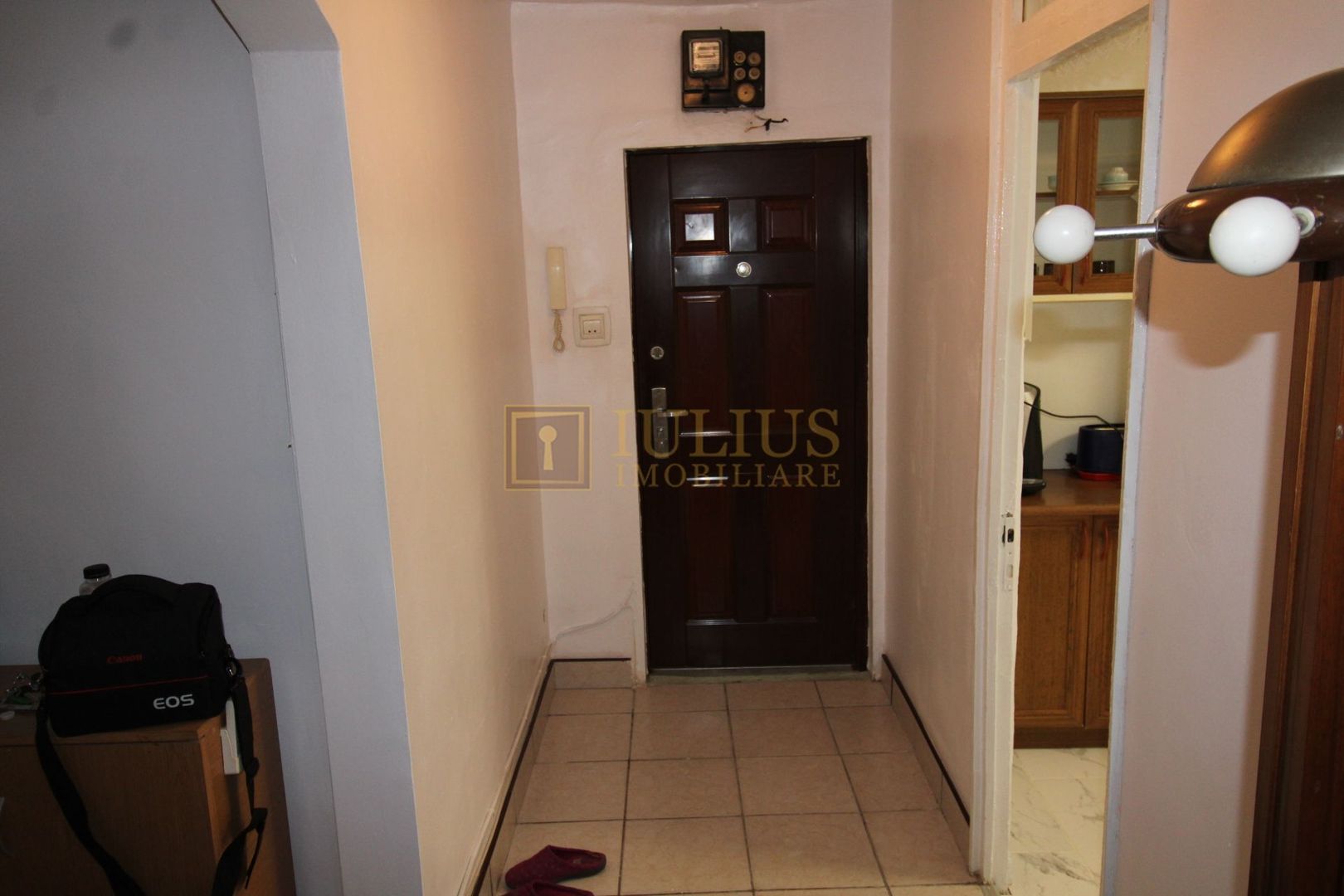 3 camere, situat in Complexul Studentesc, centrala proprie, familie, studenti - Poză 15