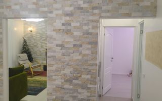 Apartament deosebit cu 3 camere decomandate, zona Campului. - Poză 5