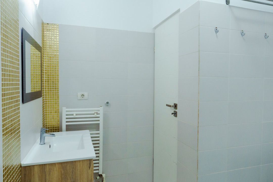 PALAZU MARE -  Vila Duplex cu 4 Camere, Panorama Superba si Curte Amenajata - Poză 44