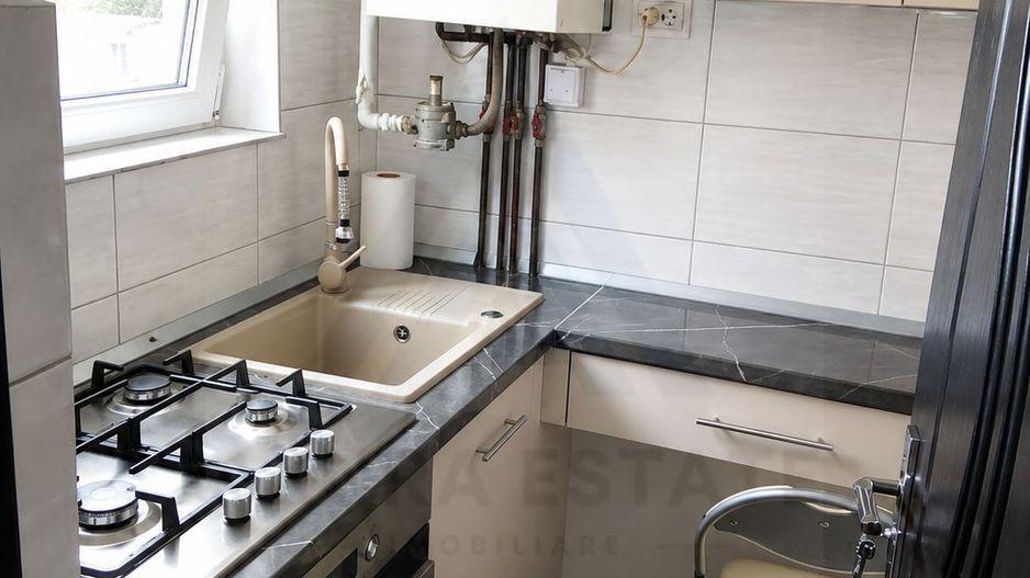 Garsoniera moderna etaj 2 balcon inchis zona Hipodrom  IV - Poză 3
