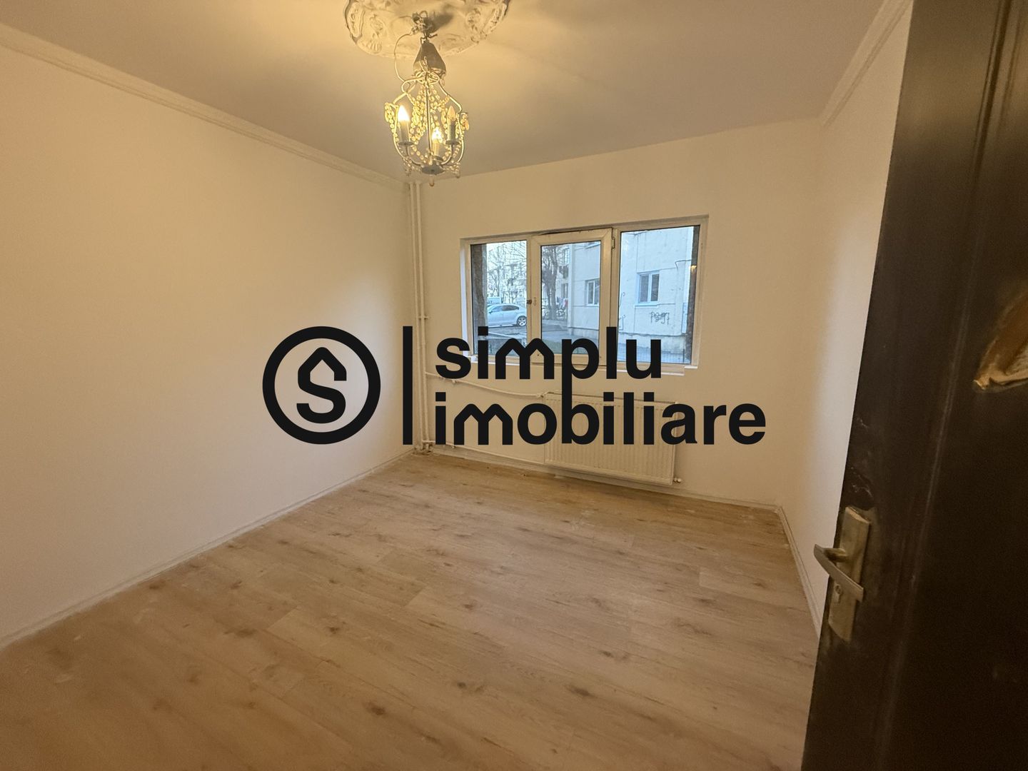 4 decomandate, parter, bilateral, Valea Rosie - 130 000 Euro - Poză 4