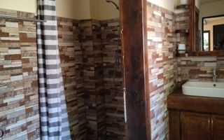 Cabana 160 mp-teren 5 ari-Foisor cu barbecue-La cheie-Colibita - Poză 11