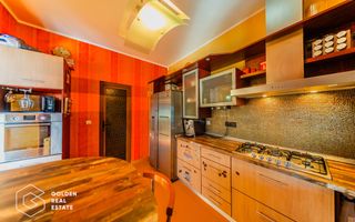 Vila spatioasa cu cinci dormitoare și teren generos de 1440 m in Aradul Nou - Poză 17