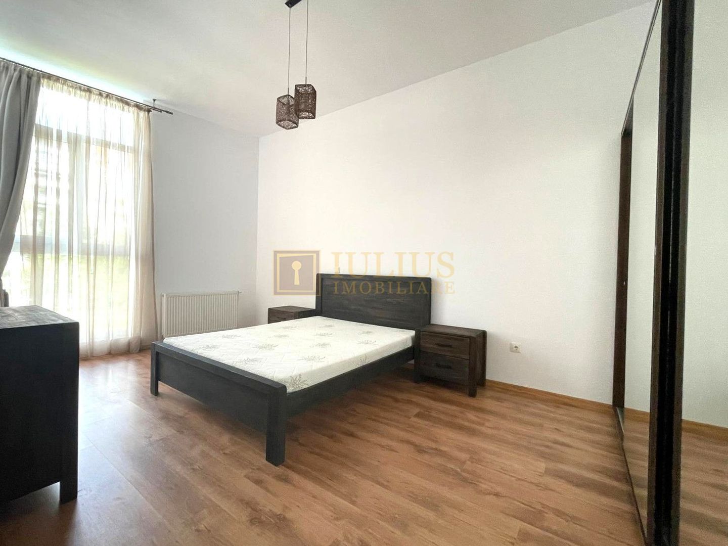 Soarelui complex Uranus Plaza. Aproape de Spitalul Judetean - Poză 8