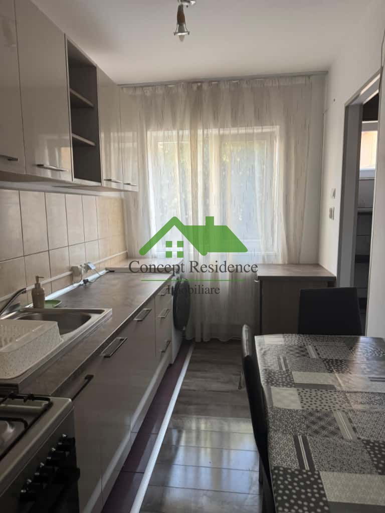Apartament 3 camere - Traian , zona Garii - Poză 1