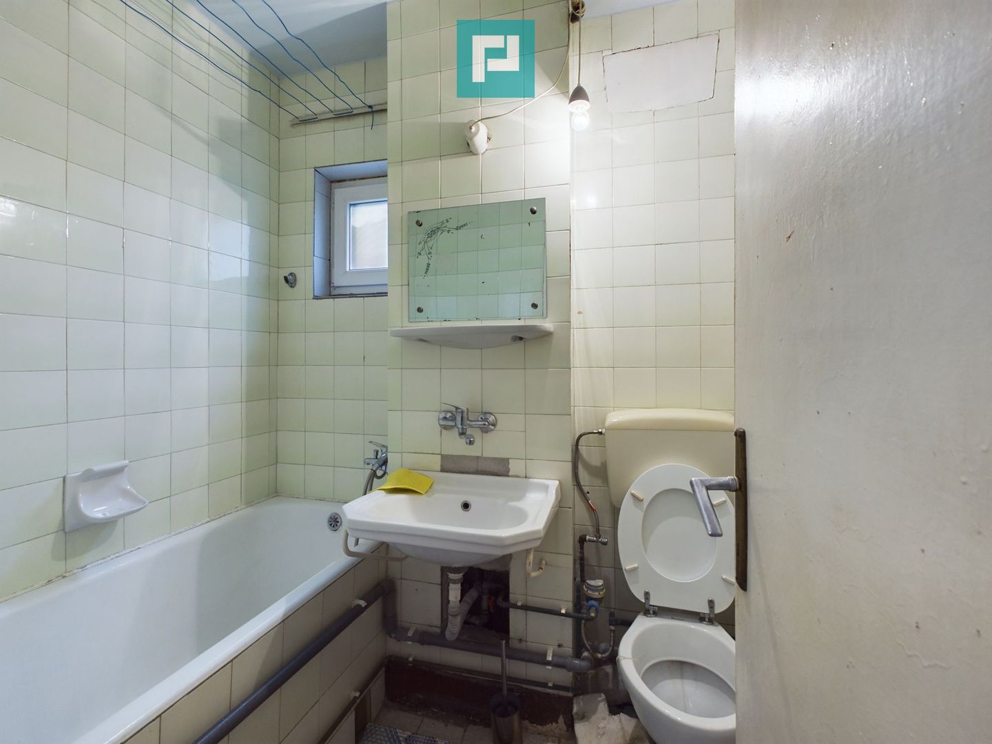 Apartament de vânzare cu 3 camere în Vlaicu - Poză 5