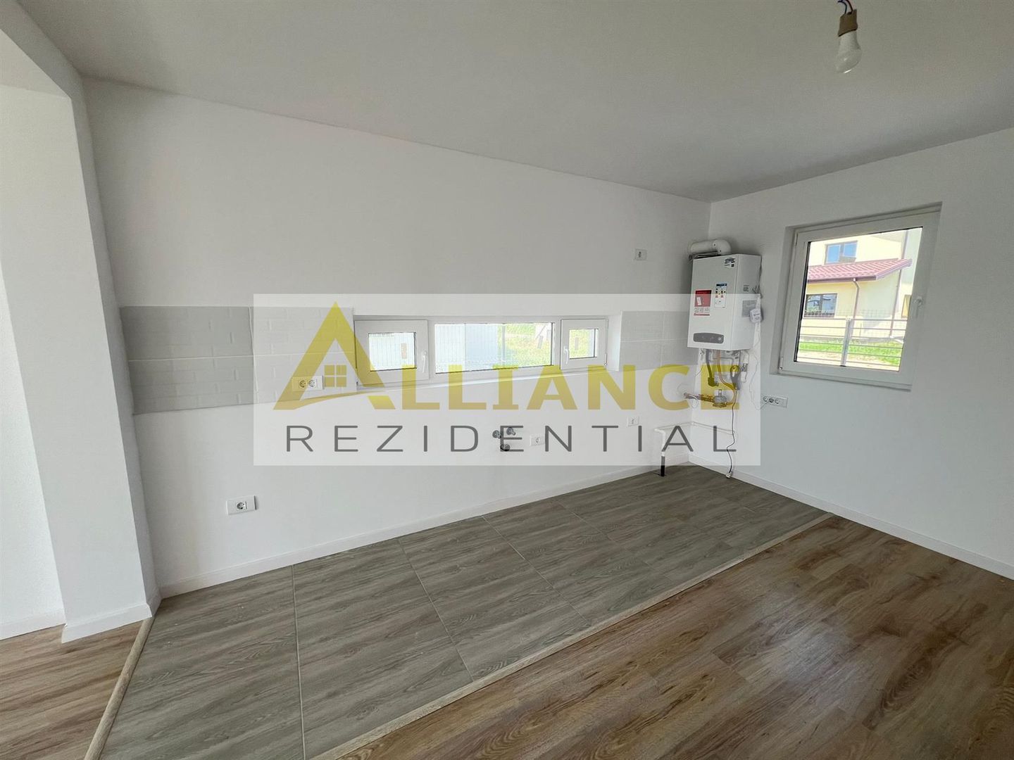 Casa tip duplex - 3 camere - 2 bai - Poză 6