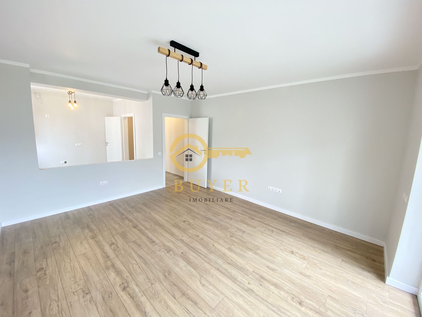 Apartament 3 camere si terasa mare la etaj 1-A.C , jaluzele electrice - Poză 4