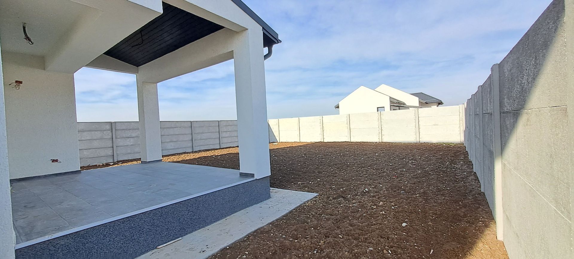 Casa / Vila individuala Dragomiresti Deal, cu utilitati, statii STB - Poză 2