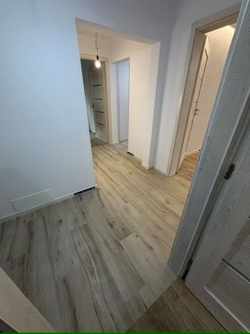 Dâmbovița| 3 camere | 2 băi | Boxa | Complet renovat | Încălzire în pardoseală - Poză 5