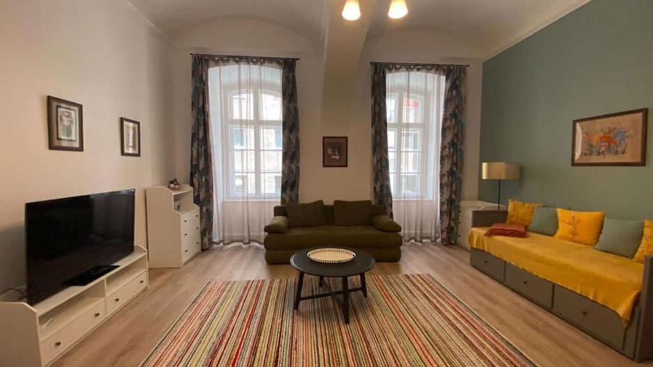 Apartament 2 camere clădire istorică - Poză 2