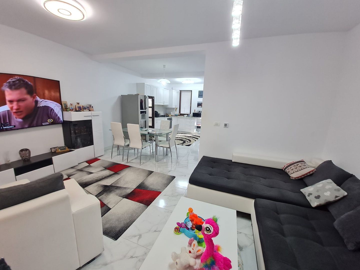 Cochet si primitor - Poză 1