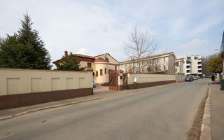 Vila cu 750 mp utili si teren de 1.480 mp in Erou Iancu Nicolae - Poză 44