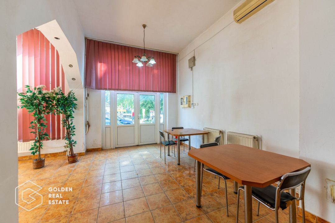 Cladire cu 24 camere, langa Castelul Regal Savarsin - Poză 25