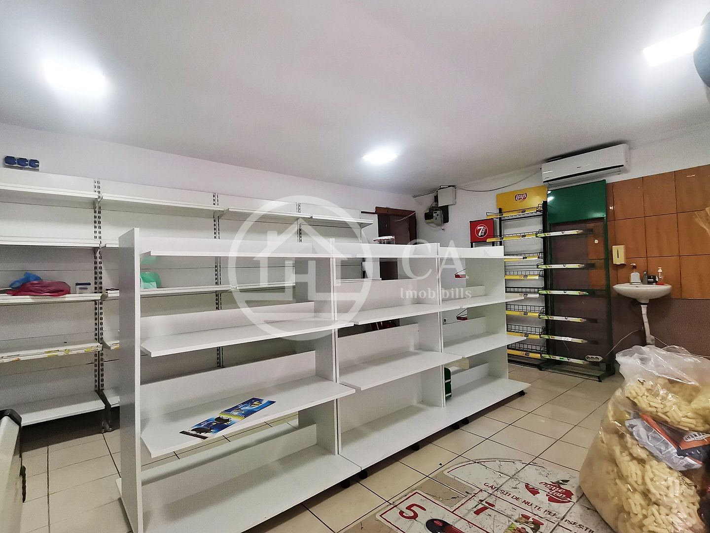 Spatiu comercial de inchiriat cu 2 camere in zona Iosia, Oradea - Poză 1