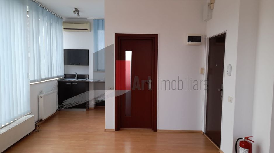 Spatiul "VELIKOM" , Stefan cel Mare, imobil birouri, 105mp(inclusiv terasa 50mp) - Poză 4