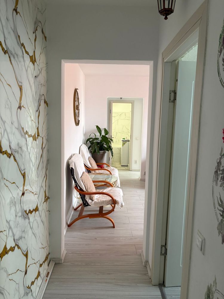 apartament de vanzare Drumul Taberei/ Romancierilor - Poză 1