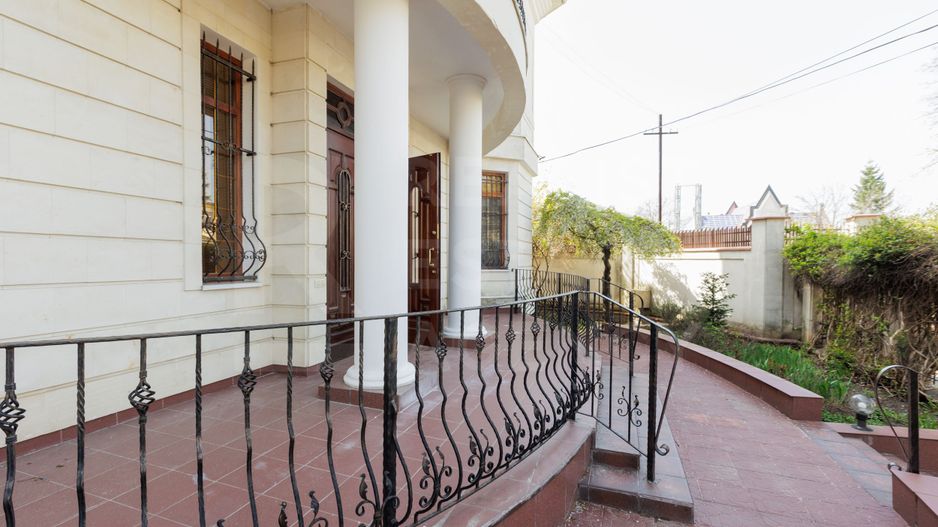 Chirie, casă, 7 camere, str. Galbena, Centru - Poză 22