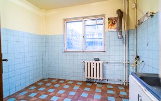 1 Mai nr. 29, 3 camere, 4/10, bloc stradal, c-tie 1980, bucatarie mare, 2 bai - Poză 6