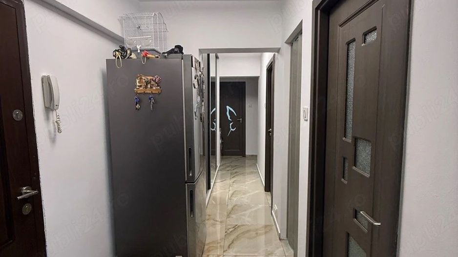 Vanzare Apartament 3 camere, parter, renovat 2026, parcare ADP – Bd Timisoara - Poză 2